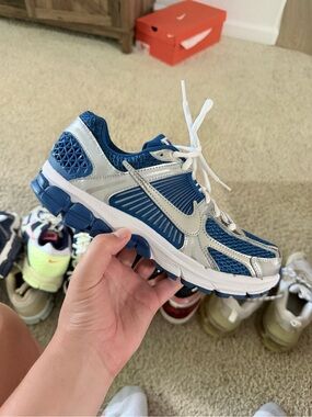 Nike Vomero 5 blue and silver